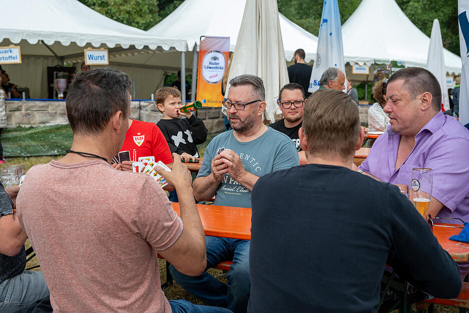 Zahlreiche Besucher feierten auf den Festen im Raum Heilbronn den Vatertag und konnten einen freien Tag mit Familie oder Freunden verbringen. Zahlreiche Besucher feierten auf den Festen im Raum Heilbronn den Vatertag und konnten einen freien Tag mit Familie oder Freunden verbringen.