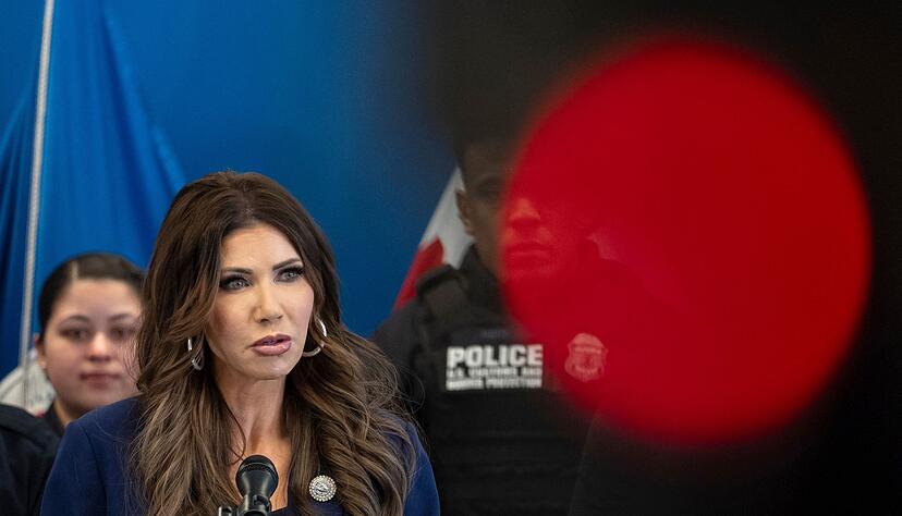 Als erste Ministerin der aktuellen Trump-Regierung muss US-Heimatschutzministerin Kristi Noem gehen. (Archivfoto)