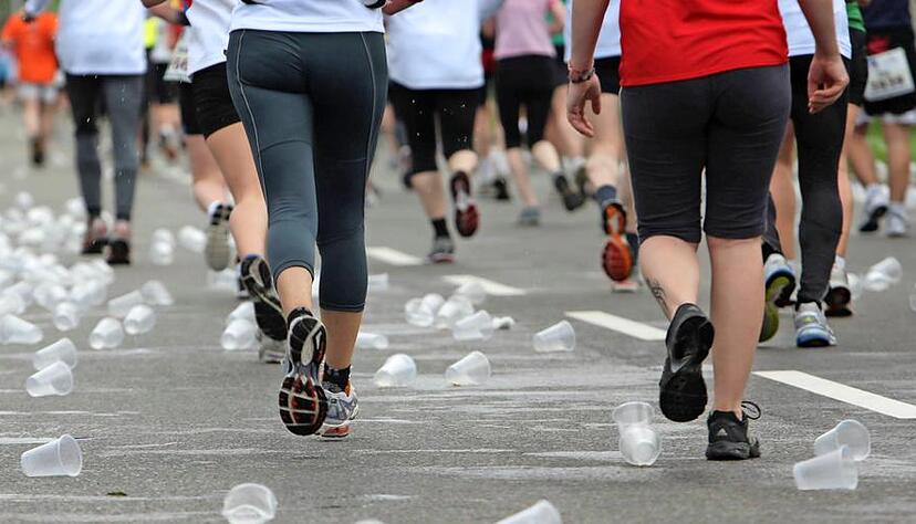 So weit die Füße beim Trollinger-Marathon tragen: Die Meteorologen haben gutes Läuferwetter vorausgesagt. Soll heißen: Es wird nicht zu warm, so dass durchaus Bestzeiten beim Wettkampf drin sind. Foto: Archiv/ So weit die Füße beim Trollinger-Marathon tragen: Die Meteorologen haben gutes Läuferwetter vorausgesagt. Soll heißen: Es wird nicht zu warm, so dass durchaus Bestzeiten beim Wettkampf drin sind. Foto: Archiv/