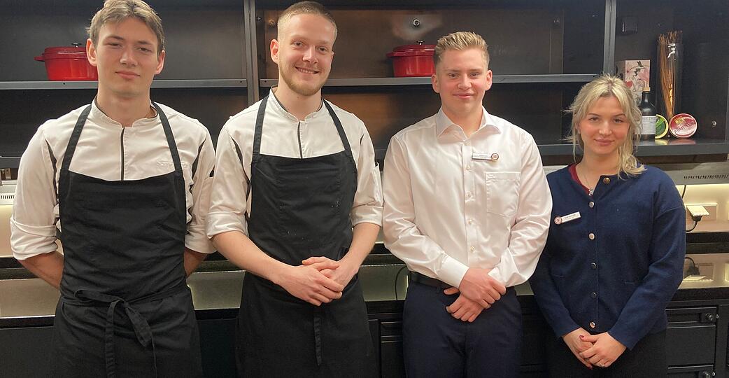 Azubis im Hotel und Restaurant "Neues Tor" in Bad Wimpfen (von links): Paul Geiger, Nils Maier, Kevin Schneider und Vanessa Sosnowski.