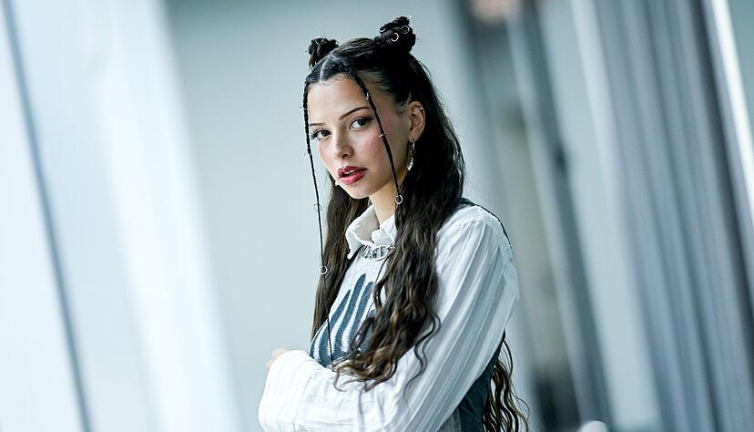 Ein Arzt habe ihr davon abgeraten, auf die B&uuml;hne zu gehen, sagte S&auml;ngerin Nina Chuba. (Archivbild)