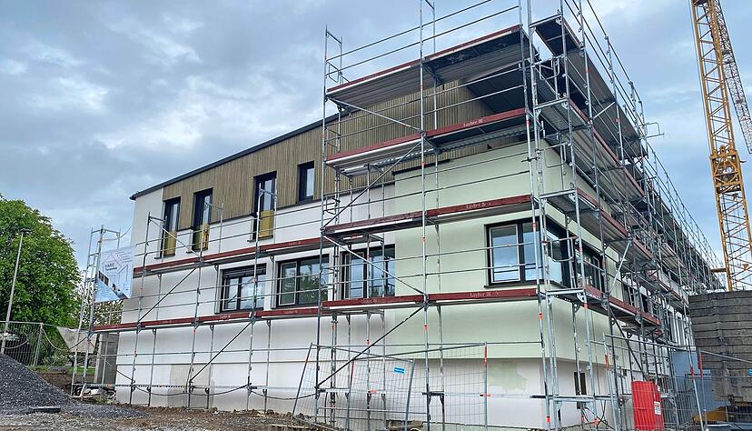 Im Juli zieht mit Mark Glasauer ein Allgemeinmediziner in das &Auml;rztehaus in F&uuml;rfeld ein. Damit wird in dem Bad Rappenauer Teilort eine L&uuml;cke geschlossen.