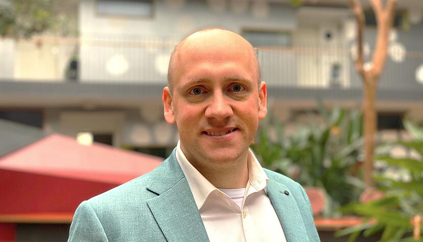 Johannes Klopprogge ist Geschäftsführer der evangelischen Sozialstation Bad Rappenau-Bad Wimpfen. In seinem Einzugsgebiet werden zirka 1000 Personen betreut. Johannes Klopprogge ist Geschäftsführer der evangelischen Sozialstation Bad Rappenau-Bad Wimpfen. In seinem Einzugsgebiet werden zirka 1000 Personen betreut.