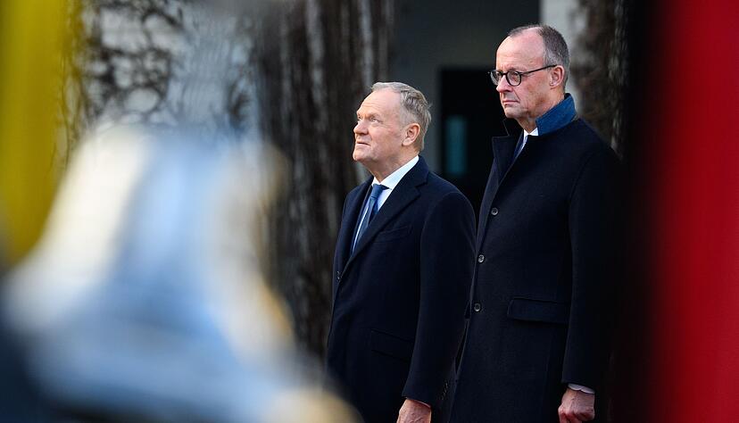 Bei Verteidigung und Ukraine einig, bei der Kriegs-Vergangenheit nicht.