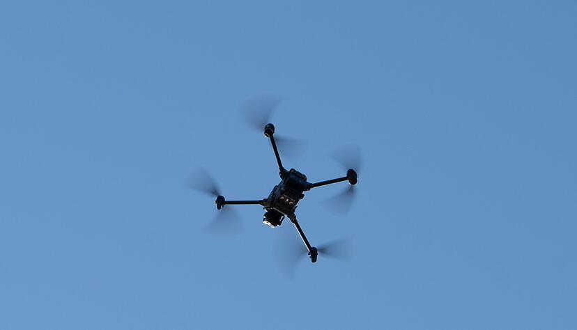Von Drohnen kann eine Gefahr ausgehen. (Archivbild)
