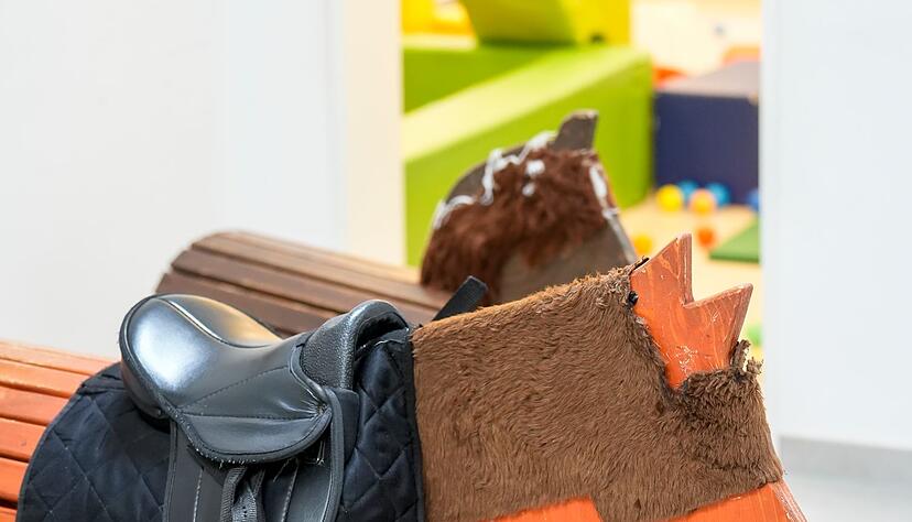 Mit den Kindern spielen ist ein wichtiger Teil des Kita-Alltags - doch Erzieher m&uuml;ssen so viel mehr leisten.