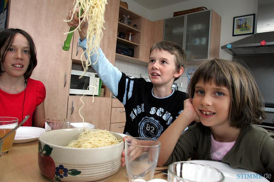 18.08.2007: Das gemeinsame Essen hat einen hohen Stellenwert in der Wohngruppe.