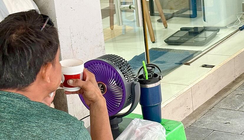 Seit fast drei Wochen &auml;chzt Bangkok unter extremer Hitze.