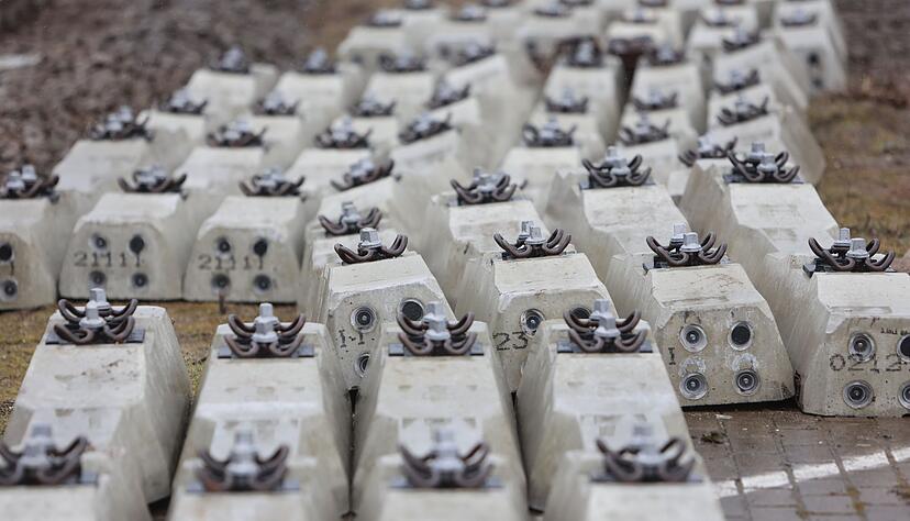 5.200 Schwellen werden in Karlsruhe getauscht. (Symbolbild) 5.200 Schwellen werden in Karlsruhe getauscht. (Symbolbild)