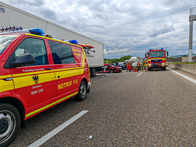 Auch ein Rettungshubschrauber war bei Sinsheim-Süd im Einsatz.