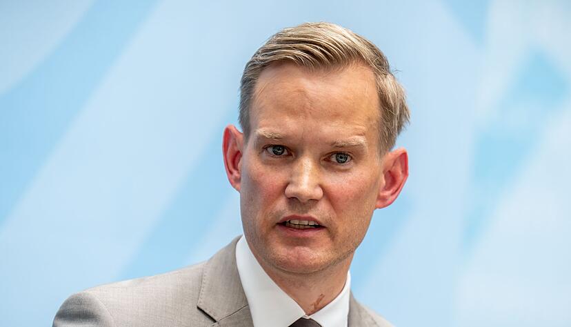 Der Bundesdrogenbeauftragte Hendrik Streeck h&auml;lt die Verbotspl&auml;ne f&uuml;r &uuml;berf&auml;llig. (Archivbild)