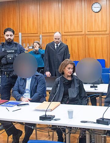 Beim Prozess wegen eines mutma&szlig;lich versuchten Auftragsmord in Waldenburg hat ein Zeuge am Donnerstag einen der Angeklagten mit seiner Aussage belastet.