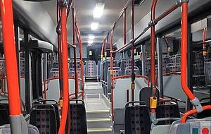 Noch ist der Bus leer. Doch das wird nicht so bleiben. Noch ist der Bus leer. Doch das wird nicht so bleiben.