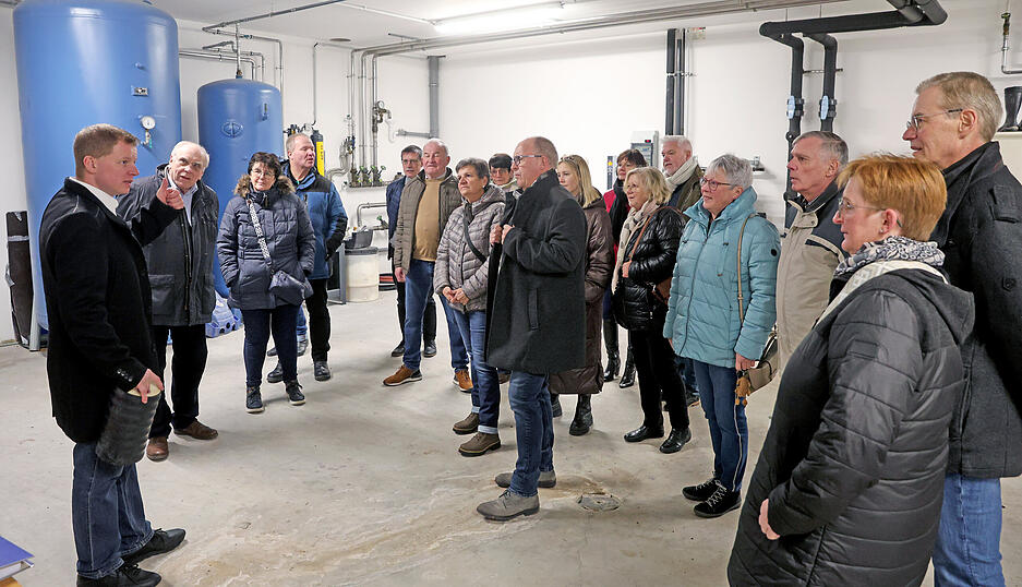 Weinquiz-Gewinner feiern im Bretzfelder Weingut Weibler Weinquiz-Gewinner feiern im Bretzfelder Weingut Weibler