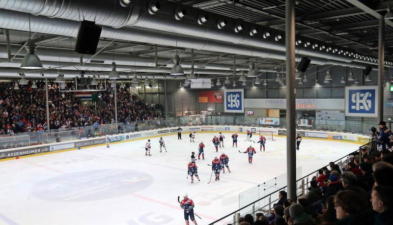 Die neuen Falken-Gesellschafter (von links): Rainer Maurer, Atilla Eren und Franz B&ouml;llinger sowie der HEC-Vorsitzende Timo Dietz (rechts).
Foto: Marc Thorwartl