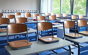 Keine Klarheit: Die Unsicherheit, wie es in den Schulen weitergeht, beunruhigt Schüler, Eltern und Lehrer. Keine Klarheit: Die Unsicherheit, wie es in den Schulen weitergeht, beunruhigt Schüler, Eltern und Lehrer.