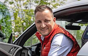 Gesch&auml;ftsf&uuml;hrer Sebastian Grams nahm an einem Korso auf der Strecke teil.