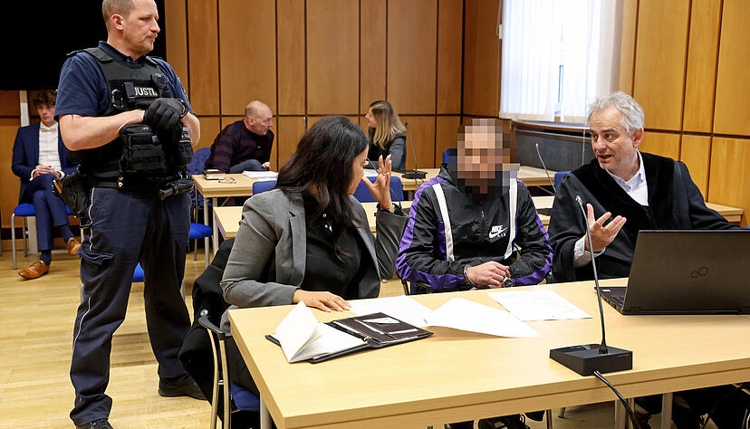 Ein 28 Jahre alter Tunesier sitzt seit Mitte M&auml;rz auf der Anklagebank des Landgerichts. Ihm wird versuchter Mord zur Last gelegt.