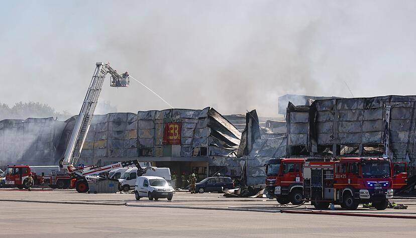Polen macht russische Geheimdienste für den Brand im Marywilska-Einkaufszentrum in Warschau verantwortlich. (Archivbild) Polen macht russische Geheimdienste für den Brand im Marywilska-Einkaufszentrum in Warschau verantwortlich. (Archivbild)