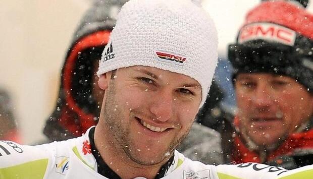 Stephan Keppler freut sich &uuml;ber Rang zwei beim Super G in Gr&ouml;den.