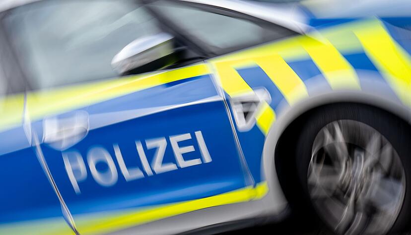 Nach einem Streit vor einer Bar landet ein junger Mann im Krankenhaus. (Symbolfoto)