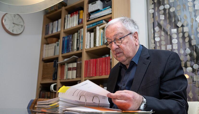 Der Psychologe und Kriminologe Rudolf Egg hat mehr als 1.000 Anzeigen aus der K&ouml;lner Silvesternacht ausgewertet. (Archivbild)