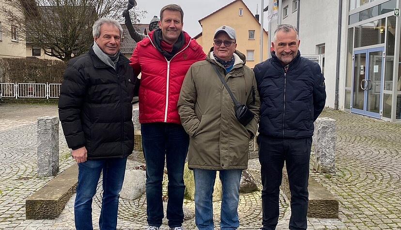 Am Drehtag in Fürfeld (von links): Mayer, Hübschen, Rockstuhl, Borth
Foto: privat Am Drehtag in Fürfeld (von links): Mayer, Hübschen, Rockstuhl, Borth
Foto: privat