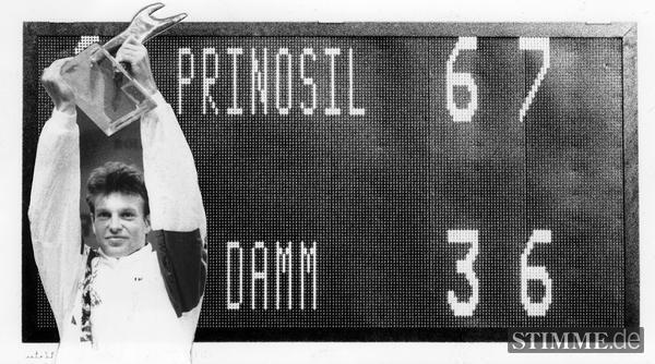 1993: David Prinosil siegt gegen Martin Damm mit 6:3 und 7:6. 1993: David Prinosil siegt gegen Martin Damm mit 6:3 und 7:6.