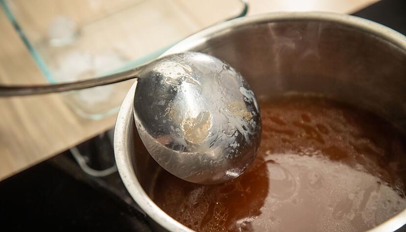 Fazit: An der Unterseite der Kelle sammelt sich nur wenig Fett.