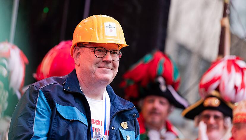 Der K&ouml;lner Oberb&uuml;rgermeister Torsten Burmester trat im &laquo;Bob der Baumeister&raquo;-Kost&uuml;m auf.