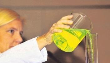 Allerhand leuchtende Farben gibt es bei der Show zu bestaunen.