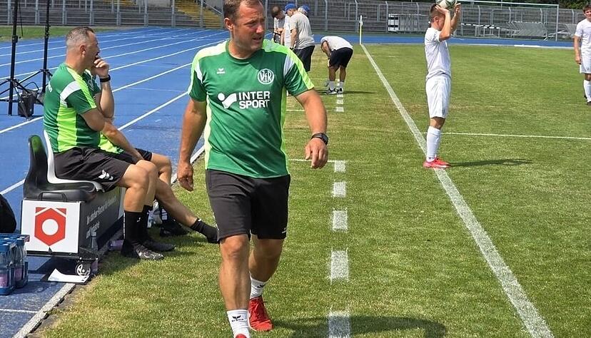 Trainer Markus Lang ist alles anderes als zufrieden mit der Gesamtleistung seines VfR Heilbronn gegen die Young Boys Reutlingen.