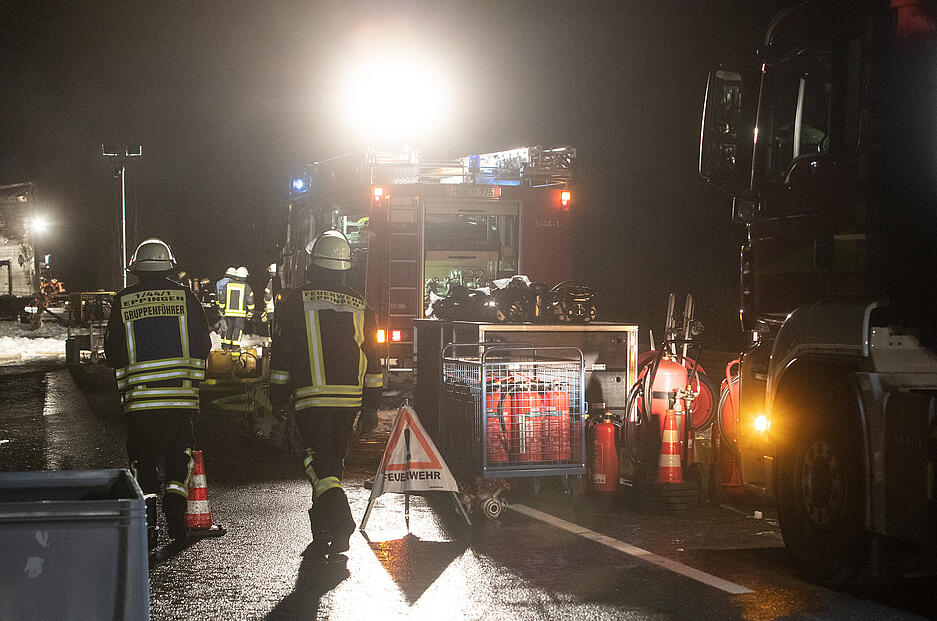 Brennender Gefahrgut-Lkw