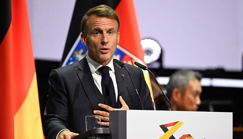 Präsident Macron schlägt in seiner Rede einen weiten Bogen. Präsident Macron schlägt in seiner Rede einen weiten Bogen.