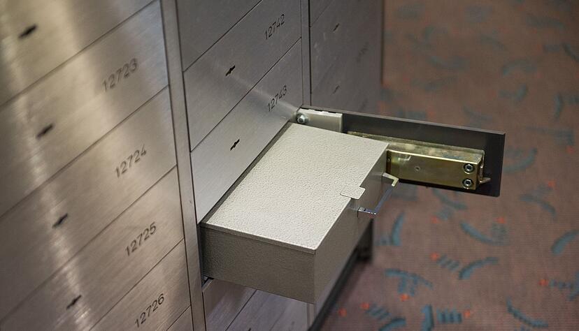 Was liegt eigentlich in Ihrem Schlie&szlig;fach? Das Finanzamt k&ouml;nnte sich beginnen, daf&uuml;r zu interessieren, wenn es zu einem unerwartet gro&szlig;en Versicherungsfall kommt.