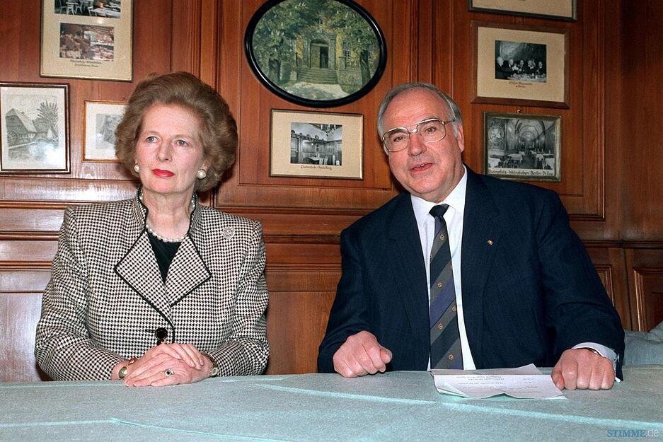 Die britische Premierministerin Margaret Thatcher traf sich am 30. April 1989 zu Gespr&auml;chen mit Bundeskanzler Helmut Kohl in Deidesheim. Foto: Archiv/Frank Kleefeldt/dpa