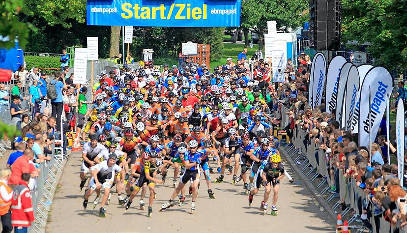 Startschuss f&uuml;r die Frauen und M&auml;nner auf schnellen Rollen: Beim EBM-Papst Marathon sind auch 200 Inliner am Start.Foto: privat