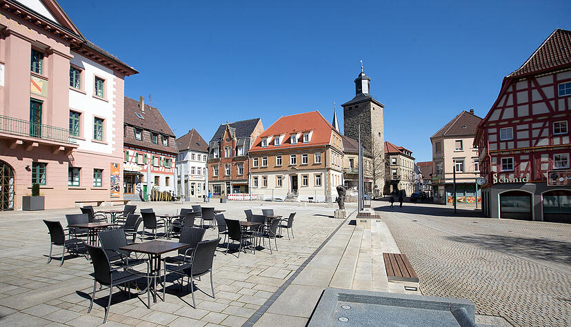 Am Freitagabend  hat die Stadt Eppingen ein Betretungsverbot für öffentliche Orte verhängt:  Bürger dürfen Straßen und Wege, Parks und Plätze nicht mehr betreten. Foto: Andreas Veigel
