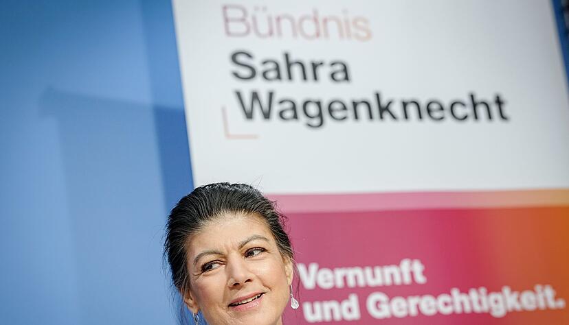 Sahra Wagenknecht hält es für sehr wahrscheinlich, dass ihre Partei eigentlich im Bundestag sitzen müsste. Sahra Wagenknecht hält es für sehr wahrscheinlich, dass ihre Partei eigentlich im Bundestag sitzen müsste.