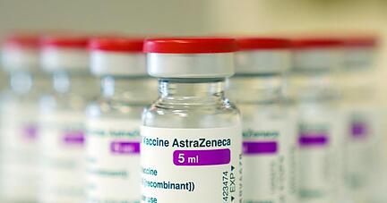 Ampullen mit dem Covid-19-Impfstoff von Astrazeneca. Ampullen mit dem Covid-19-Impfstoff von Astrazeneca.