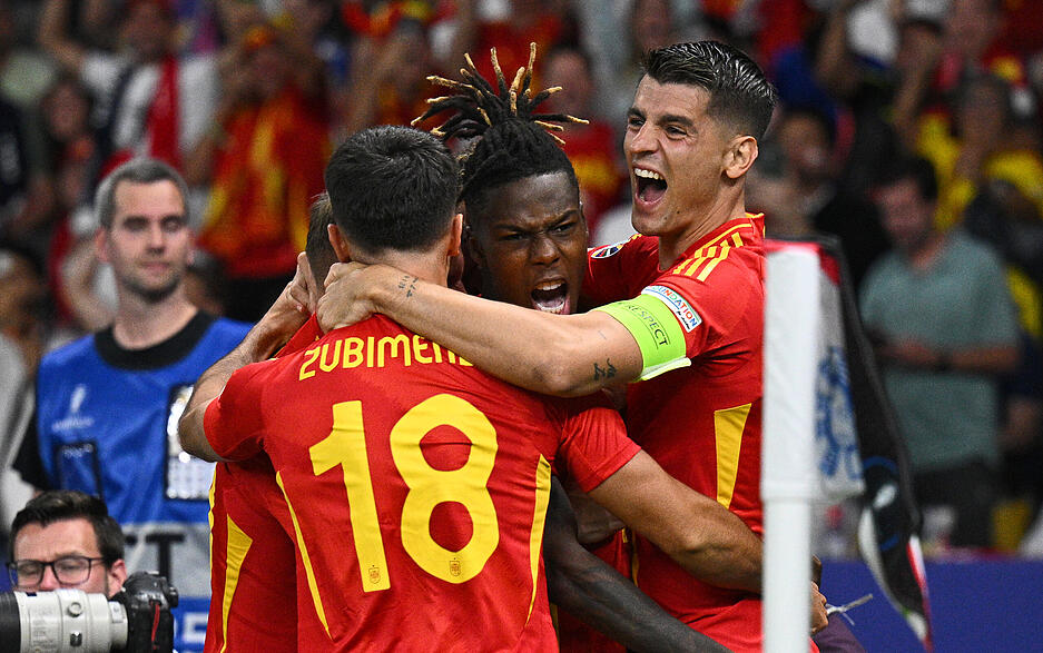 Die Freude bei den Spaniern war groß über die Führung. Die Freude bei den Spaniern war groß über die Führung.