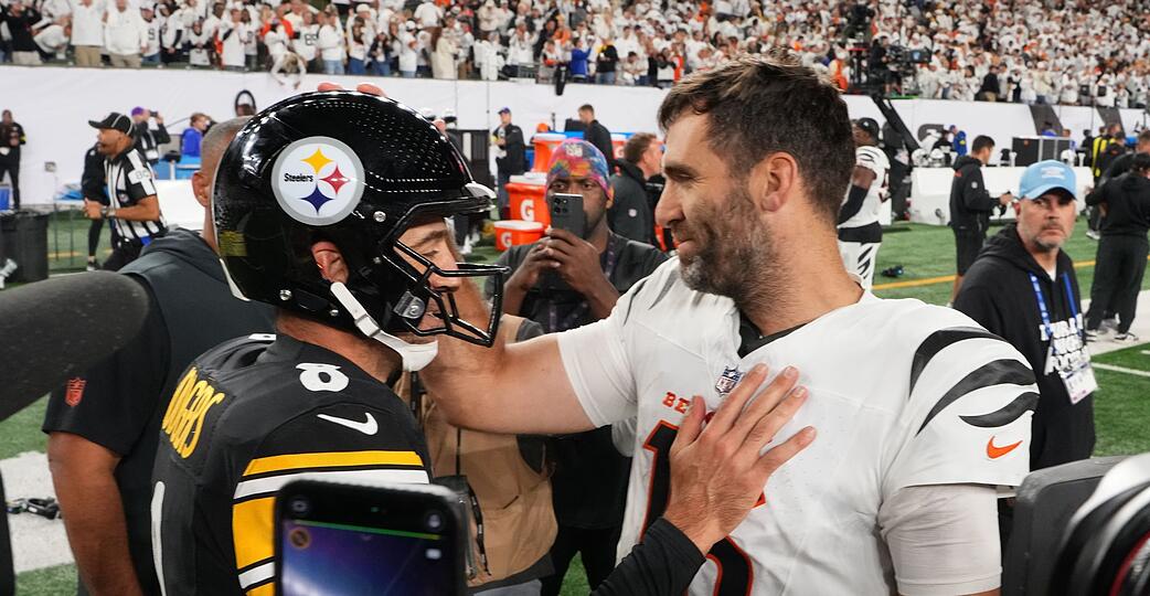 Aaron Rodgers (l.) musste Joe Flacco zum Sieg gratulieren.