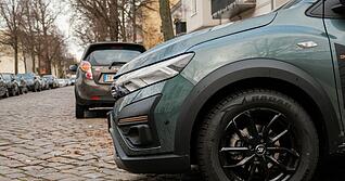 Langsam vortasten: Nur wer sicher ist, dass er niemanden gefährdet, sollte auf die Straße fahren.