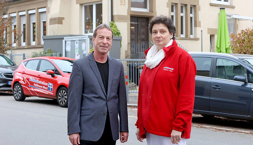 Michael Brand und Petra Wolf von der Diakoniestation West sehen großen Bedarf an Tagespflegeplätzen.
Fotos: Ralf Seidel