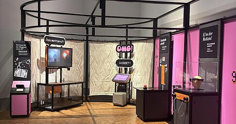 KI kann in der medizinischen Diagnose helfen, aber würde man dem Urteil vertrauen? Diesem und vielen weiteren Themenfeldern widmet sich die neue Sonderausstellung "KI, was geht?" in der Experimenta.