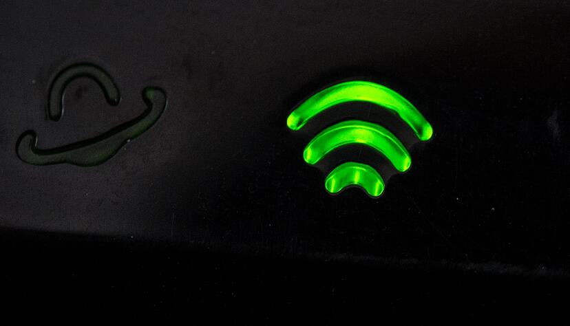 In die Kategorie der anzeigepflichtigen Dienste und Preise fällt auch die Miete eines Routers, wenn dieser im Paket mit einem Festnetztarif für Internet und Telefonie angeboten wird. In die Kategorie der anzeigepflichtigen Dienste und Preise fällt auch die Miete eines Routers, wenn dieser im Paket mit einem Festnetztarif für Internet und Telefonie angeboten wird.