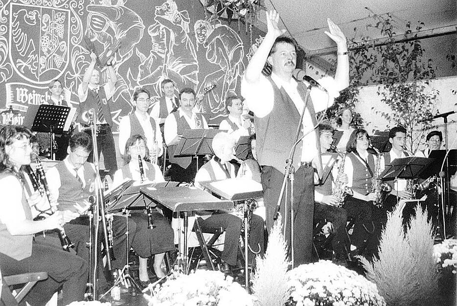 Gute Stimmung im Festzelt 1999. Gute Stimmung im Festzelt 1999.