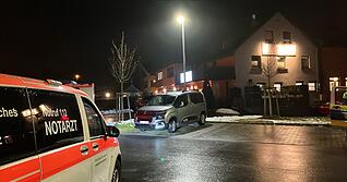 In Pfedelbach kam es am fr&uuml;hen Donnerstagabend zu einem Gro&szlig;einsatz der Polizei. Auch Rettungskr&auml;fte waren vor Ort.