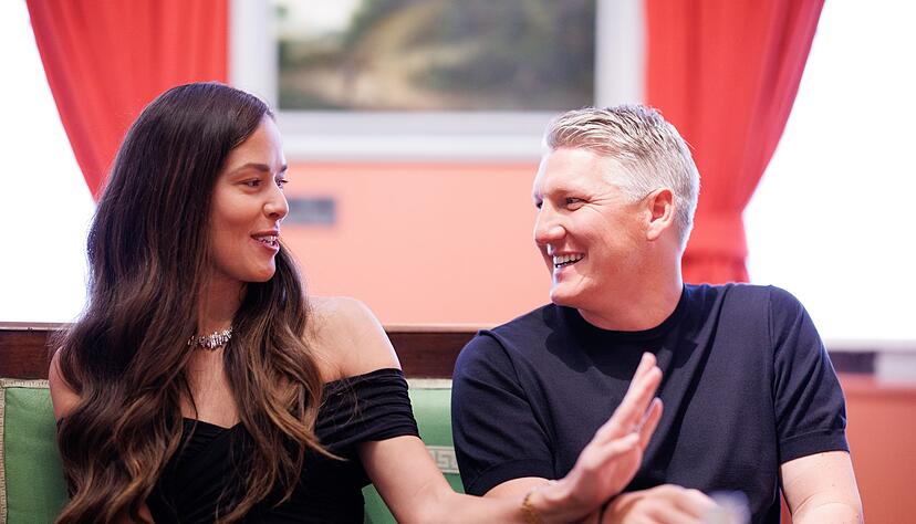 Nach etwa elf gemeinsamen Jahren geben die beiden Sportstars ihre Trennung bekannt.