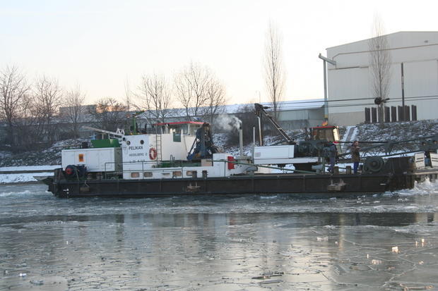 Eisbrecher auf dem Neckar